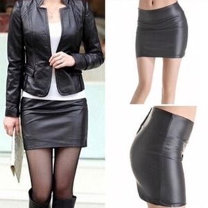 Vegan leather Skirt. Black Leather skirt